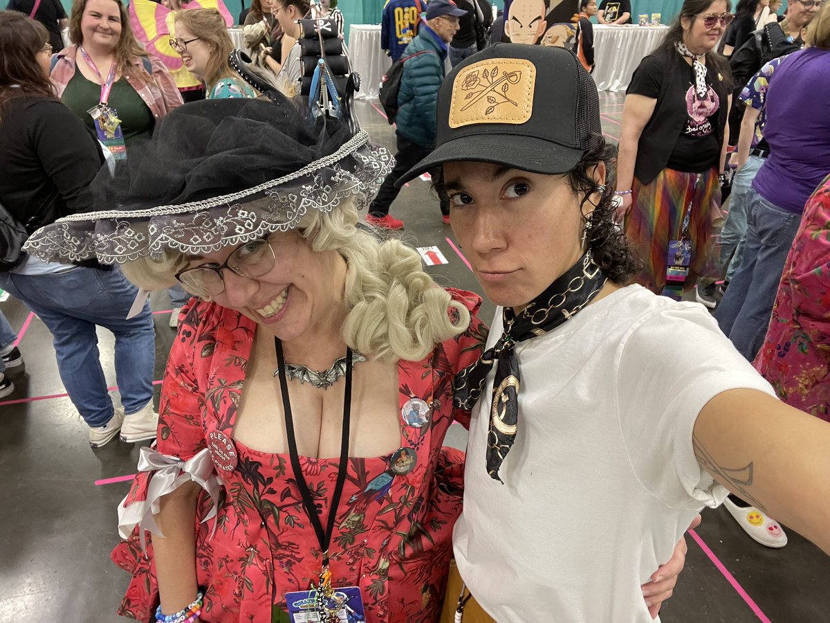 eustacia_f's tweet photo. Galaxy Con Columbus was a freakin whirlwind. Hanging with my crew and meeting all the pirates makes my heart sing! And seeing all the fantastic cosplays was of course amazing. Next time I'll hopefully be more on it and ask to take more pics! #OFMD https://t.co/bxkbPm5Zm0