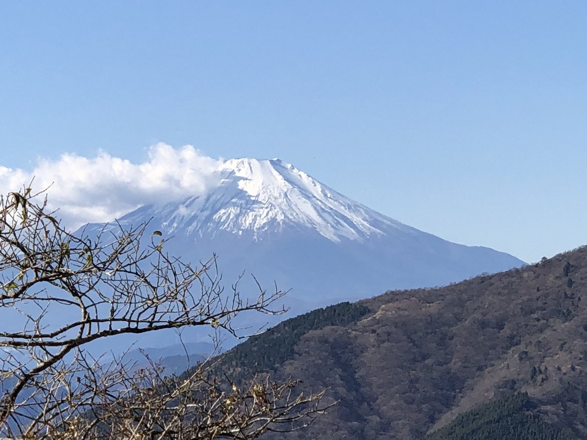 spice0204's tweet photo. 丹沢の大山へ
山登りの仲間たちと
気持ちいいなぁ⛰️ https://t.co/R9NfklQmkT