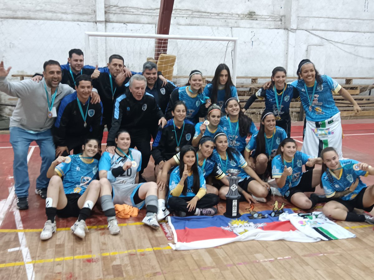 Y somos campeones otra vez . 
Felicitaciones a la selección femenina.
Bi Campeonas Naciónales.