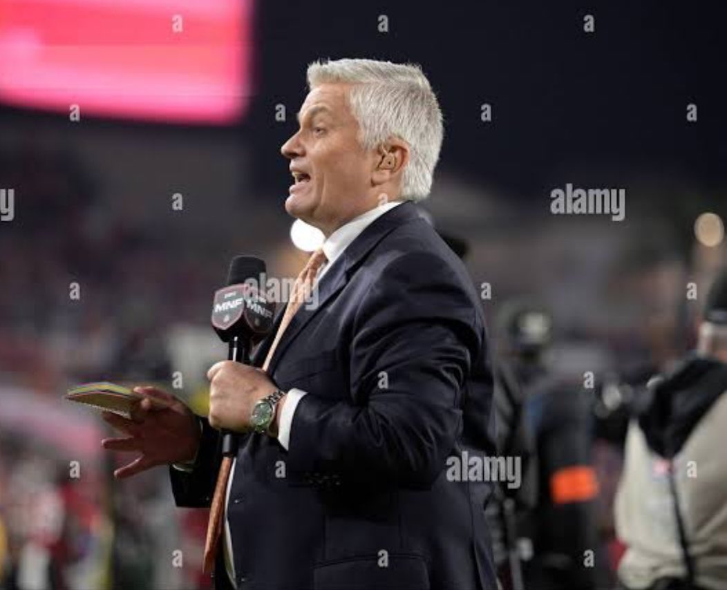 dariogarciam's tweet photo. Muchas felicidades a @espnsutcliffe por #mondaynight 300! Gracias por compartir tu talento durante todos estos años!!! @ESPNmx https://t.co/dehYrjji0h