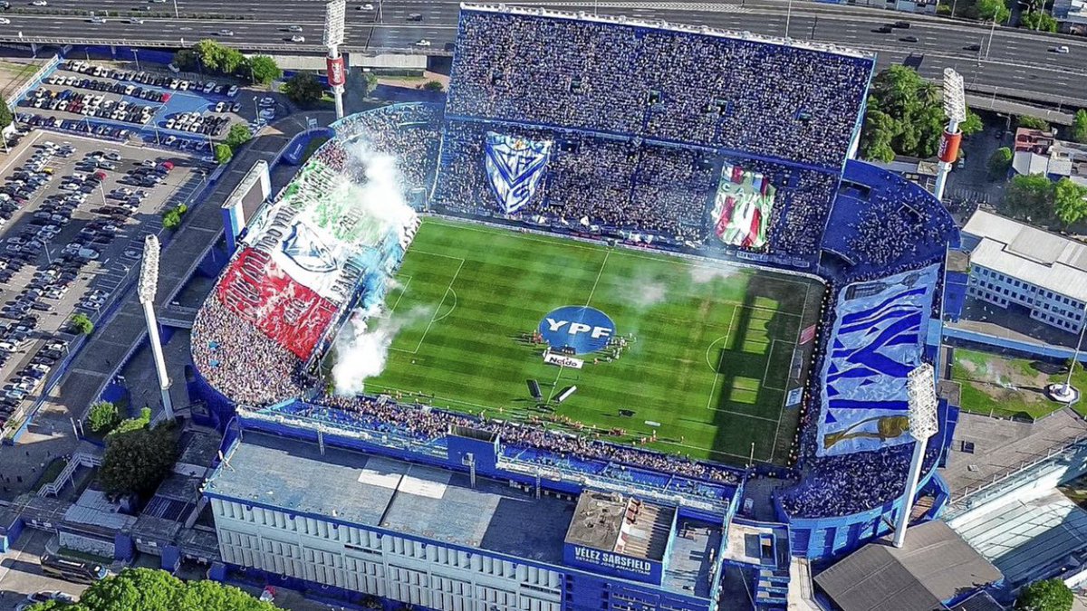 unpibefortinero's tweet photo. el año pasado llegamos al último partido de local con posibilidad de jugar la promoción para el descenso, te pensas que me voy a bajar ahora que estamos a un partido de lograr eso que todos queremos de local? PERO NI EN PEDO, TODOS JUNTOS CÓMO EL AÑO PASADO VAMOS VÉLEZ. https://t.co/X0Jiwbv5DB
