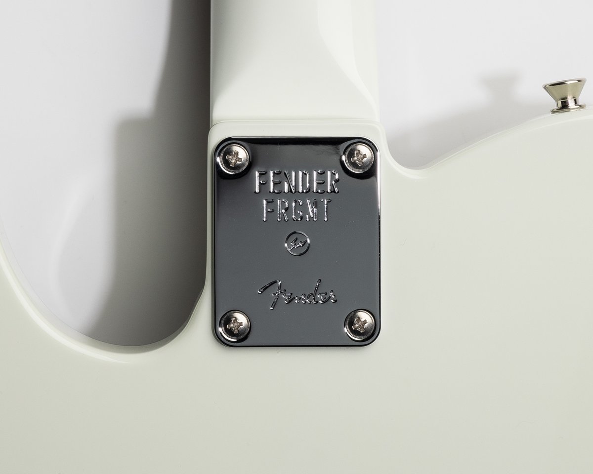 藤原ヒロシ が主宰する fragment design とのコラボギター「Fragment