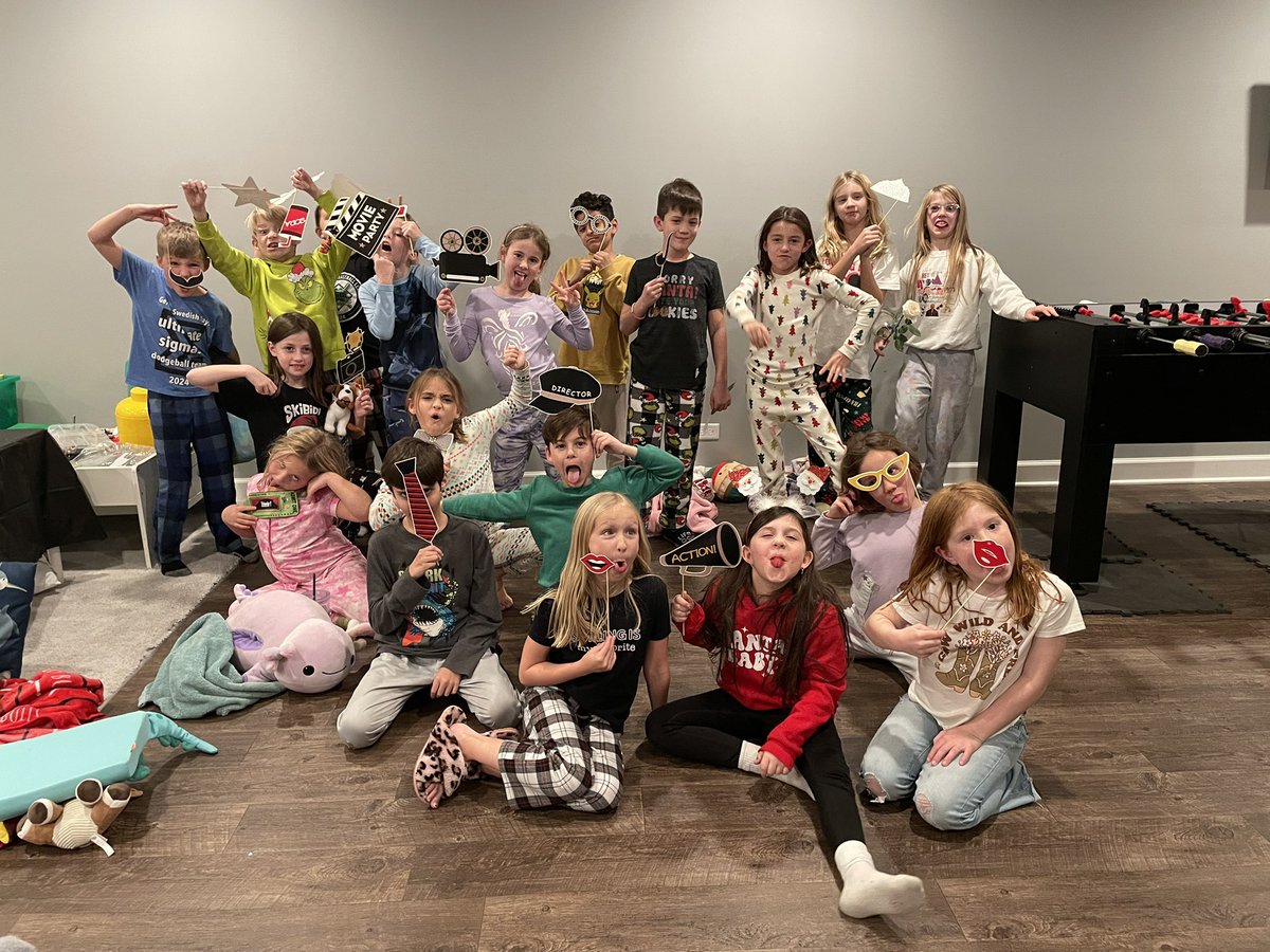 MrsBlaszynski's tweet photo. Strike a pose after the movie was finished! Great time had by all!! https://t.co/wAX1c5ANsP