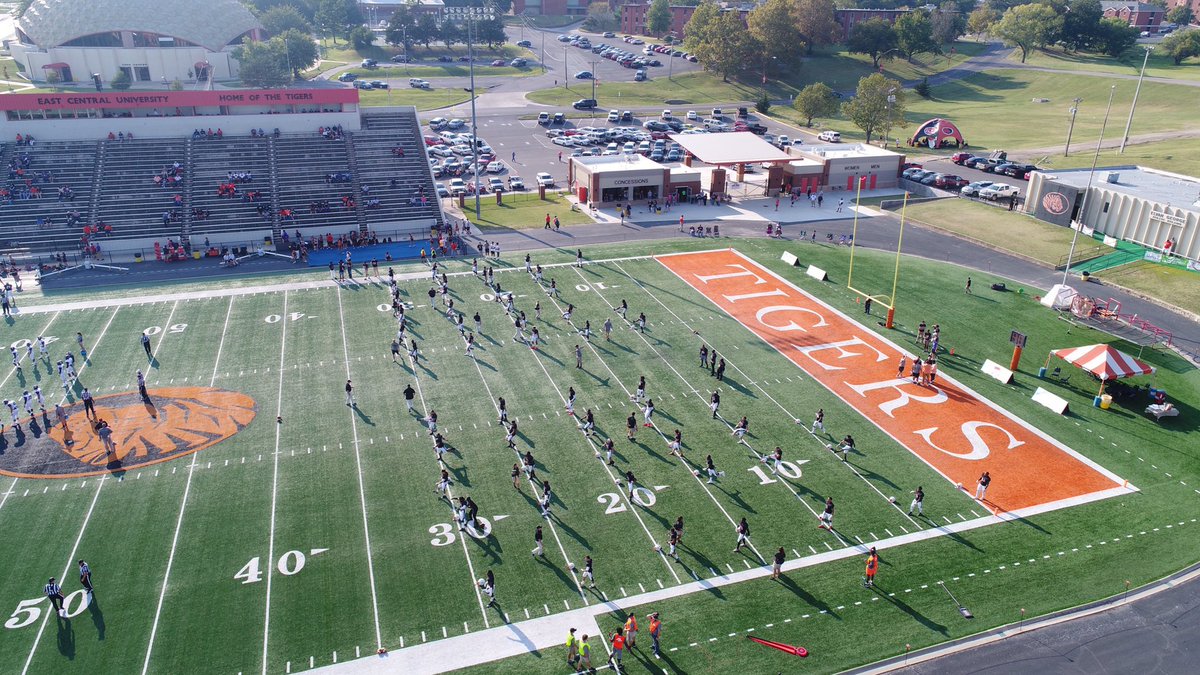 East central university just offered 👀 <a href="/CoachAguilarOL/">Rafael Aguilar, M. Ed.</a> <a href="/ECUTigersFB/">ECU Tigers Football</a> <a href="/jonkfreeman/">Jon Freeman</a> <a href="/CoachGBryant/">Greg Bryant</a> <a href="/JRConrad64/">J.R. Conrad</a> #TMRollsDeep