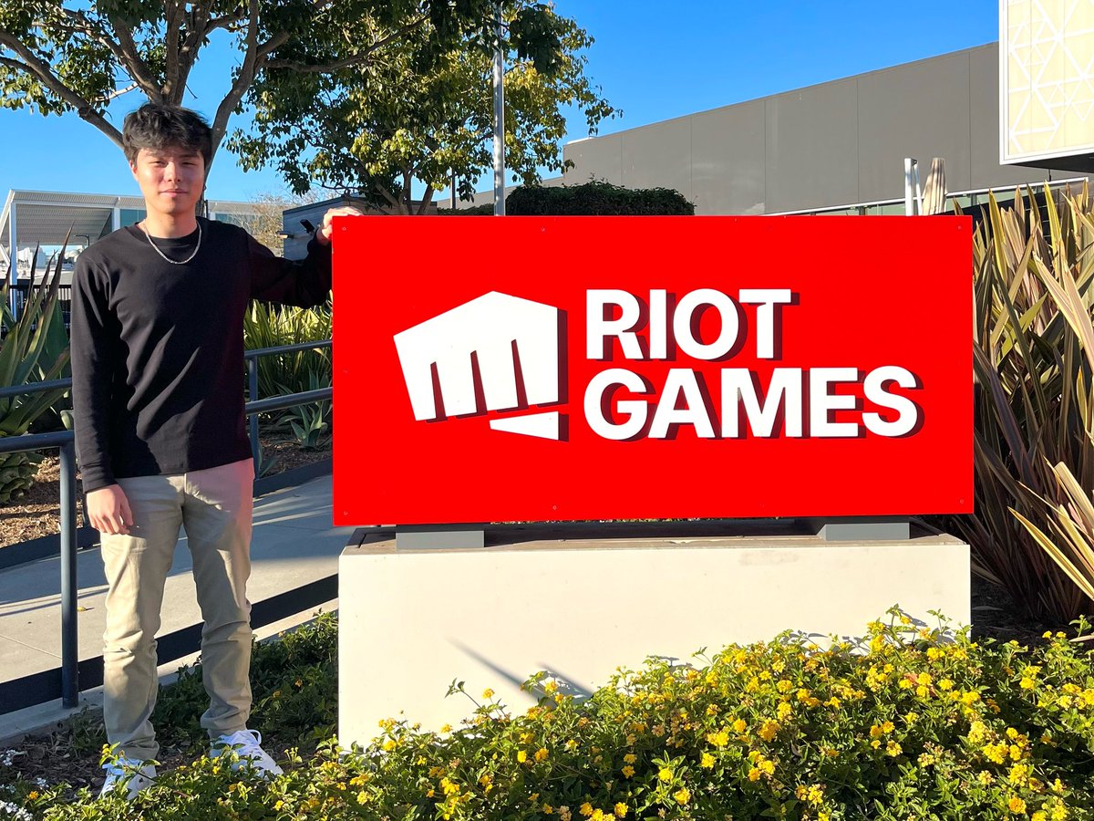 Riot AVRhits tweet media
