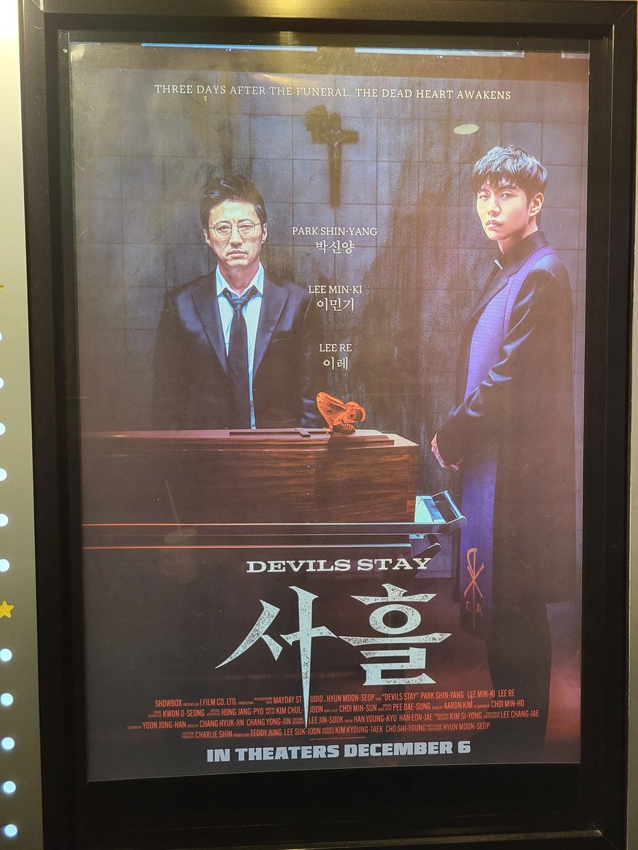 SamGorC's tweet image. Finished werewolves and now for the second show #DevilsStay 
#NowWatching