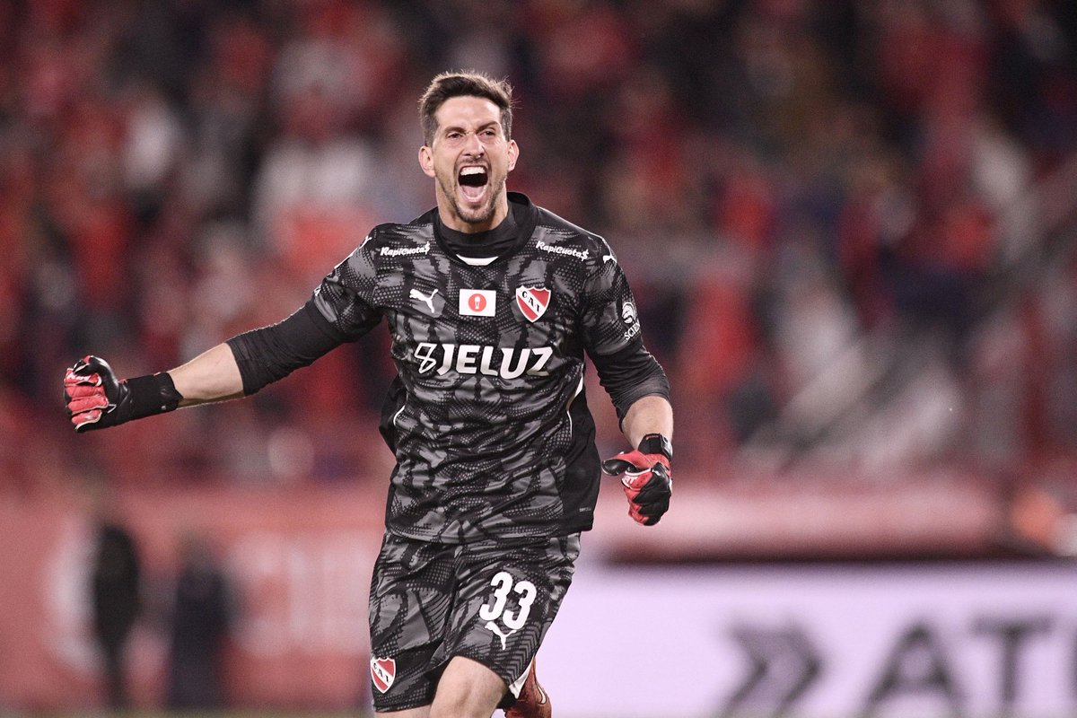 Independiente's tweet photo. ¡MAMÁ, YO QUIERO, MAMÁ!

#TodoRojo 🔴 https://t.co/ECaSeXZfmc