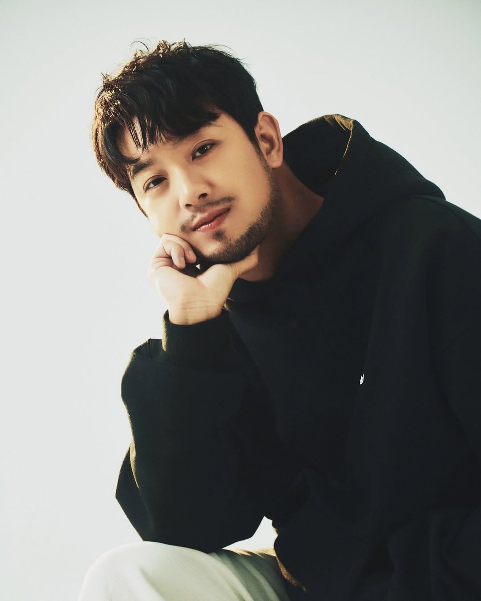 iiS2chim's tweet photo. 뭐지진짜 ;; https://t.co/yvpKrroi27