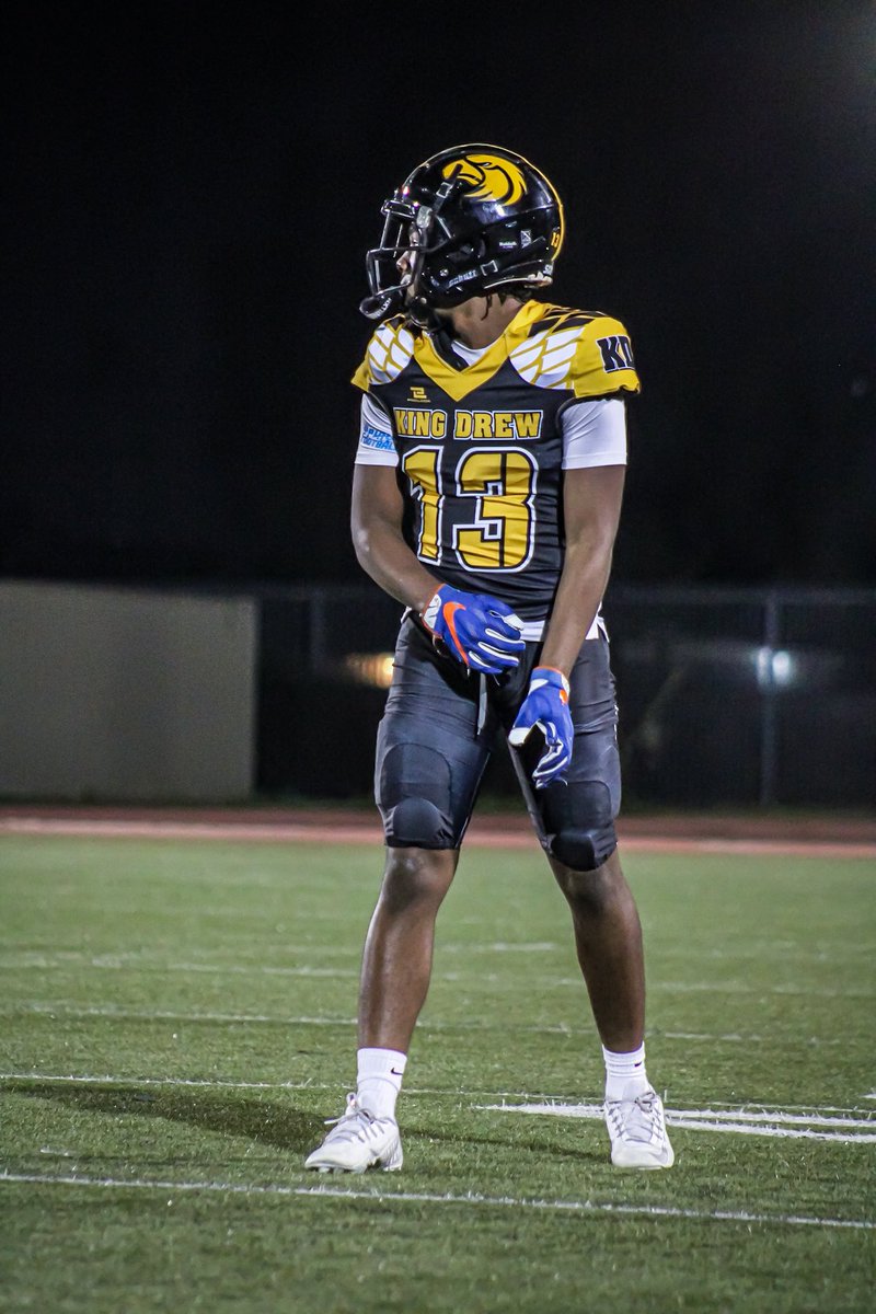 _JaydenMitchell's tweet photo. Check out my full sophomore szn highlights! 
@CoachJTorres29 
@LASectionJunkie
@latsondheimer 
@AthleticsDrew 
@on3 
@Rivals 

🎥-https://t.co/h6KnBzGtzI https://t.co/Du72qDEjlW