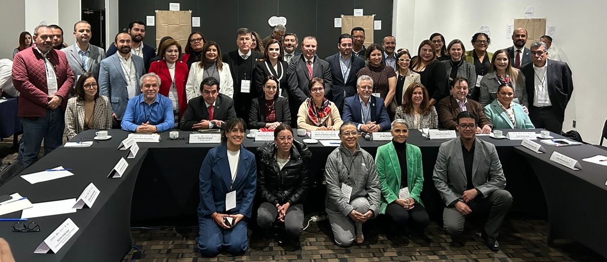PNUD_Mexico's tweet photo. 🌿Con el apoyo de @PNUD_Mexico, @SEMARNAT_mx
lidera la construcción del Programa Nacional de Restauración 2024-2030, en alianza con @GIZMexico, @WWF_Mexico y @FAOMexico https://t.co/I2slvrOUUY