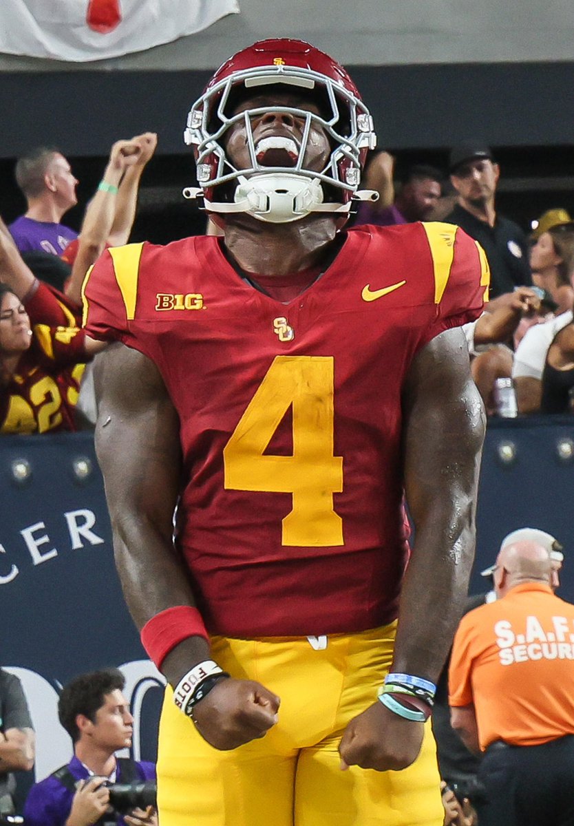 CollegeFBonX's tweet image. Like this tweet to vote for Woody Marks.
Vote in the following tweets. Voting ends 12/10 at 5pm ET.