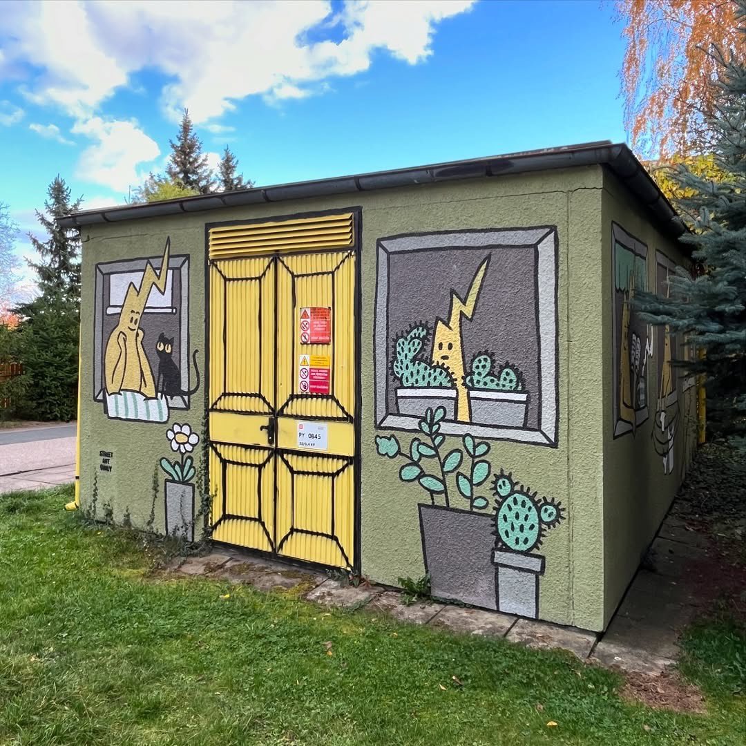 streetart_cz's tweet photo. Art-work by Anna Aňos Kubecová / @DRAWetc
📸 28.10.2024.
📍 Úvaly, Maroldova 1398
#annaanoskubecova #anos #drawetc #streetartczechia #streetart https://t.co/ajiDvbn2iZ