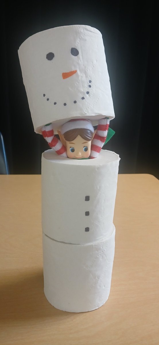 MarionExtDay's tweet image. Coco, the mischievous elf, will be ‘vacationing’ at MAP @WyominaWarriors until it’s time to return to the North Pole.
On Thurs she disguised herself as a snowman and on Fri she taught the students how to make snow angels with no snow! 🤯Who knew this could be done in Florida?! 😆