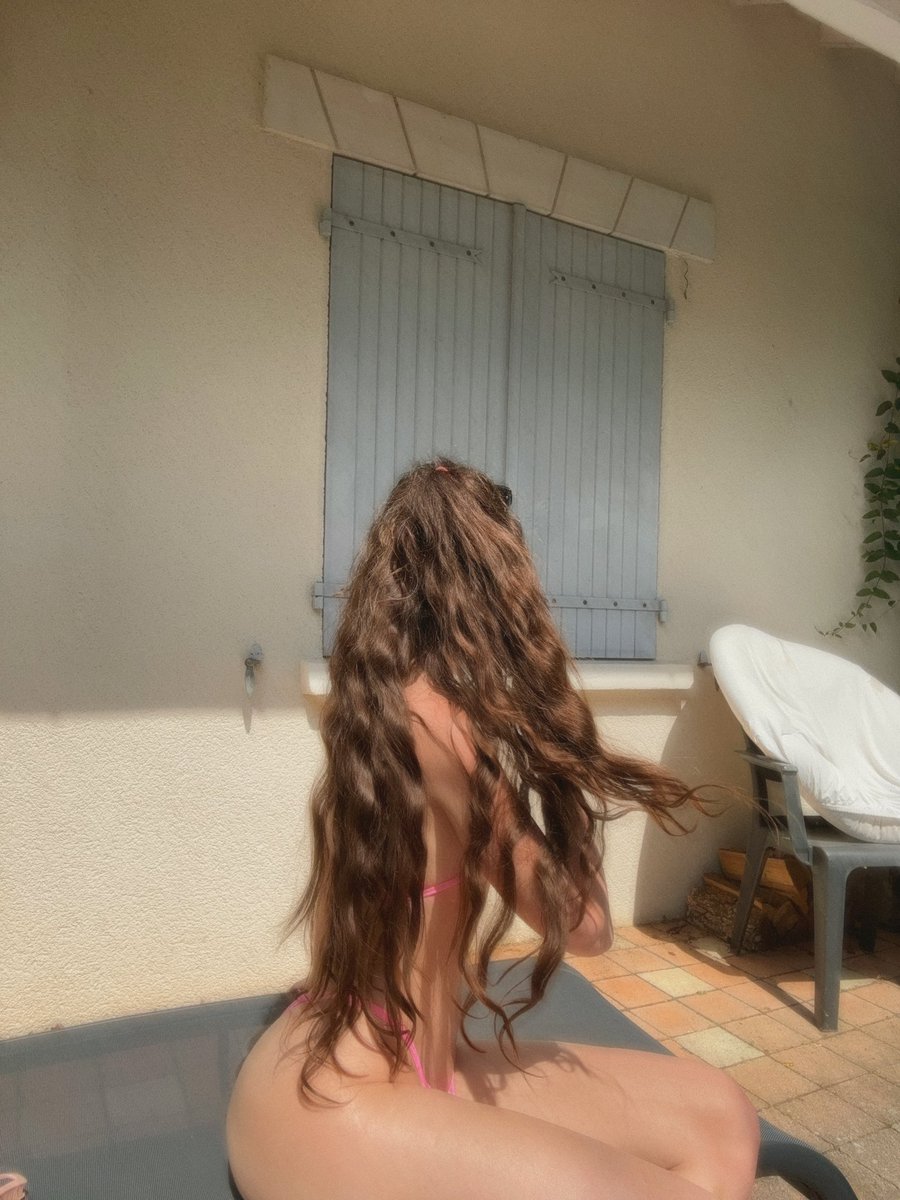 virtualtorii's tweet photo. i miss summer https://t.co/D0yar6thlZ