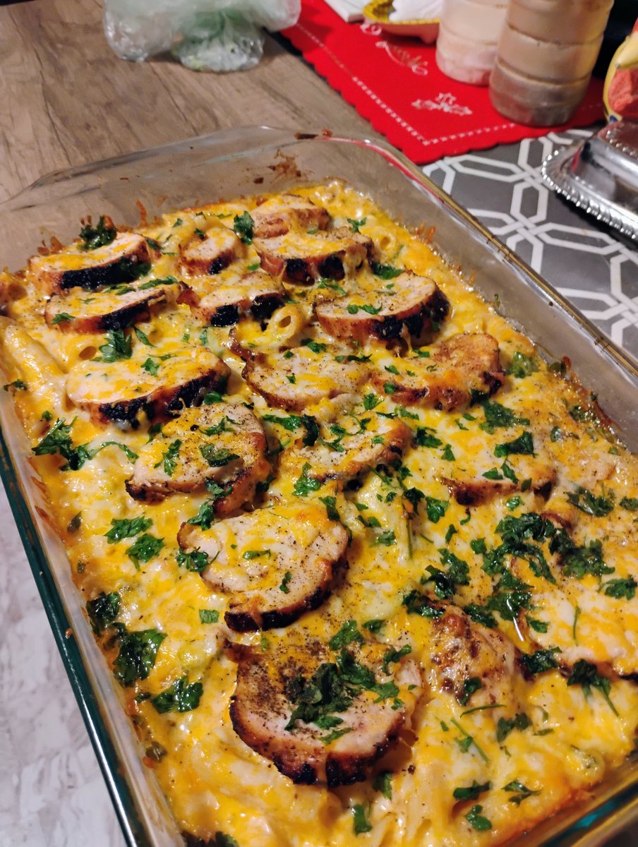 cloreey443's tweet photo. Baked chicken and Cheddar cheese Broccoli Pasta #Onestopchop recipe. https://t.co/mnlgLAnHIs