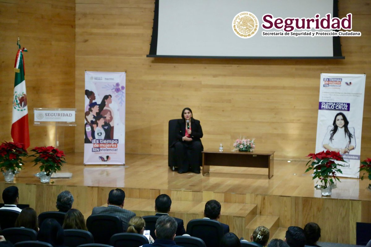 SSPCMexico's tweet photo. En las instalaciones de la #SSPC, @OlimpiaCMujer, brindó una plática informativa a las y los compañeros, con el objetivo de prevenir la violencia en contra de las mujeres, en el marco de los 16 días de activismo. #SumateYTransforma 🧡 https://t.co/LNK8ui1lZ2
