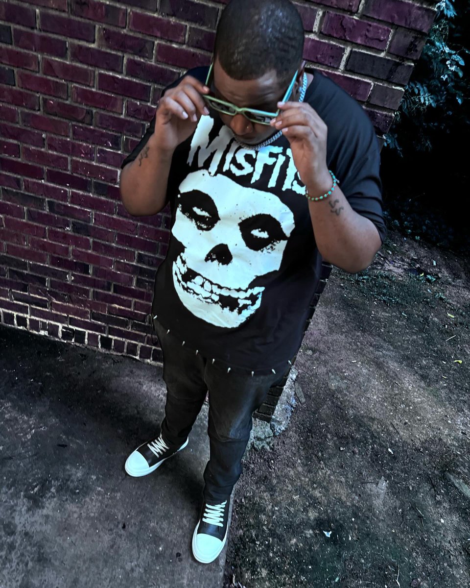 guwop_foster's tweet photo. https://t.co/JD2qAQsSW1