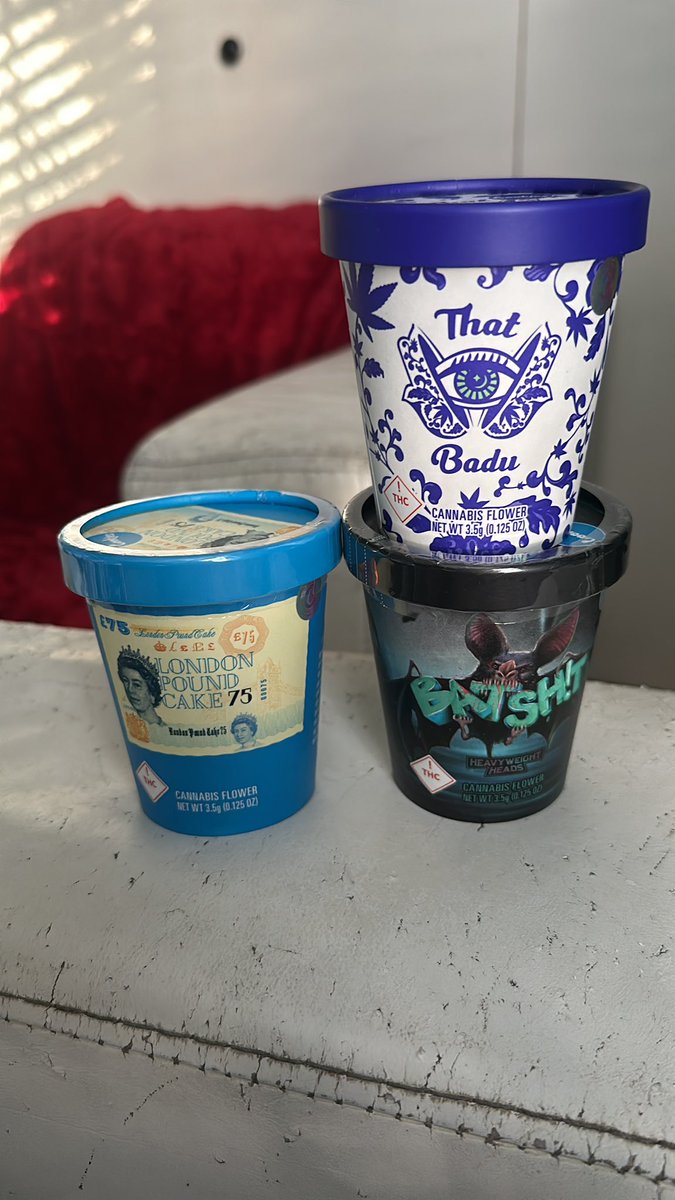 cloud1621's tweet photo. Where all my potheads at!!!! @CookiesSF @cookiessfonline smoking gas as always!! #cookiessf #cookiesNM #420friendly #420community #StonedJesus smoking like @SnoopDogg always homie! https://t.co/GsdWGSdVE2
