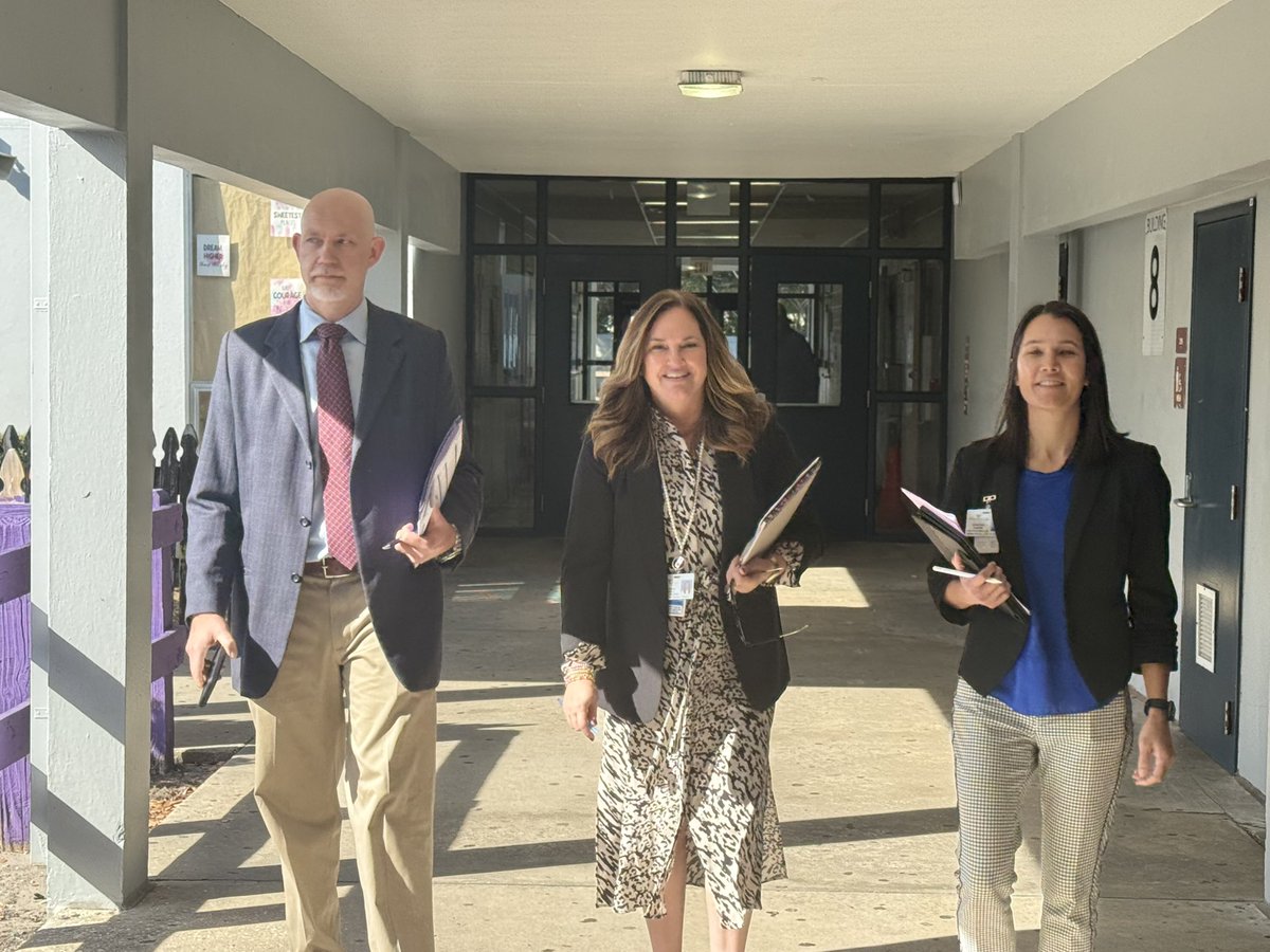 RickGrayes's tweet photo. Thank you to Principal @JamalCrook and the  Buchanan MS staff for allowing Region Superintendents to calibrate around the amazing work that they are doing with High Reliability Schools Levels 2.1 and 2.3. https://t.co/6a4wMd1Gii