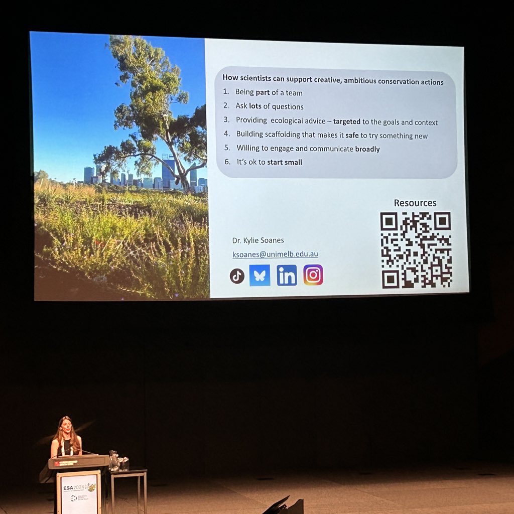 “Understand who you’re talking to and the decision making landscape they operate in.” Fantastic #ESAus2024 Day 2 plenary by <a href="/kyliesoanes/">Dr. Kylie Soanes</a> on how to foster strong science-practioner collaborations for positive conservation outcomes.