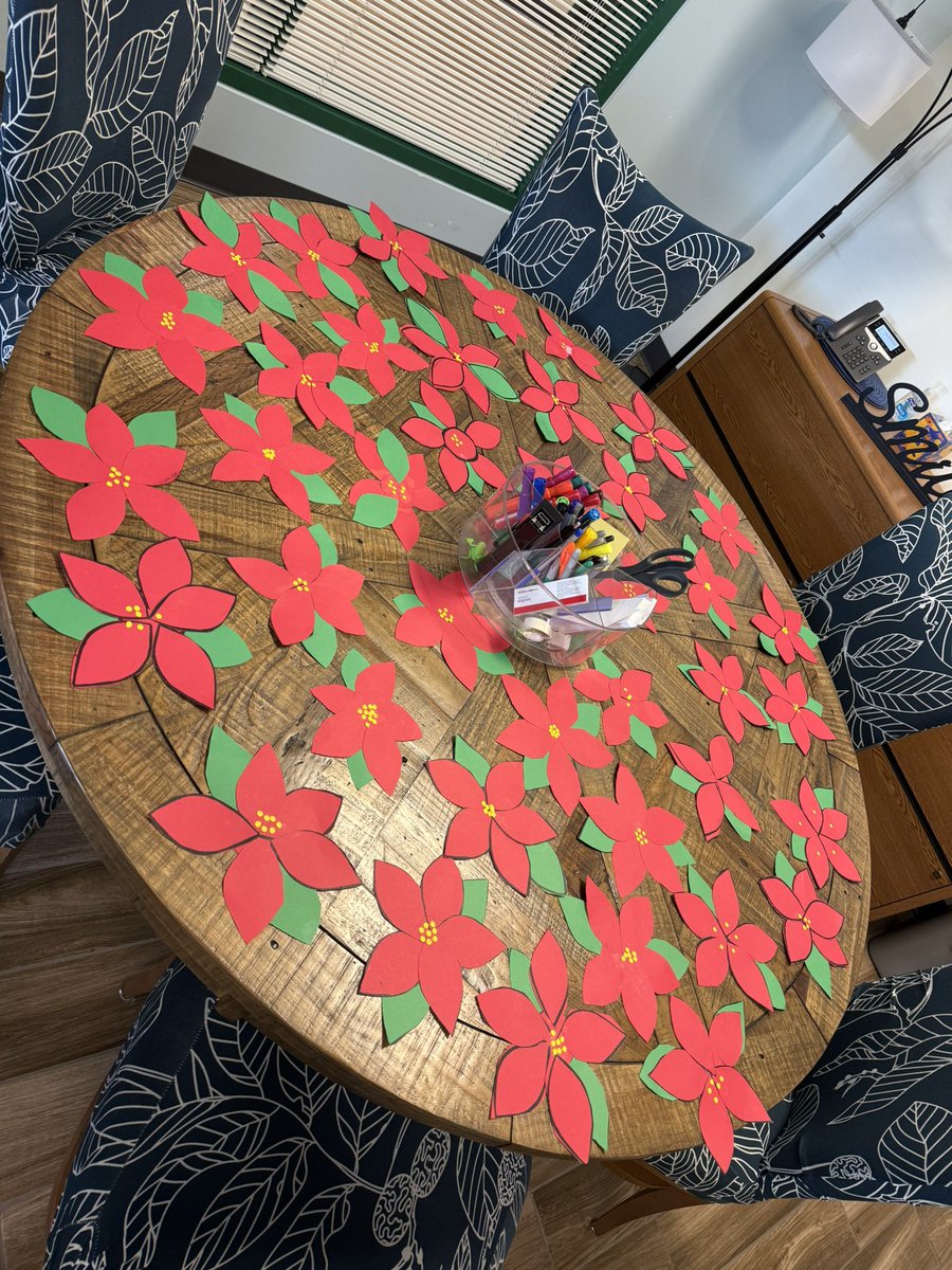 GMBushnell's tweet photo. I love sharing the beautiful story of the Legend of the Poinsettia by Tomie depaoula! Our SFE  2nd grade sharks were so attentive and followed up by making their own poinsettias which we will use to celebrate the season in the building!  @HumbleISD @HumbleISD_SFE https://t.co/nD5vH6sgeI