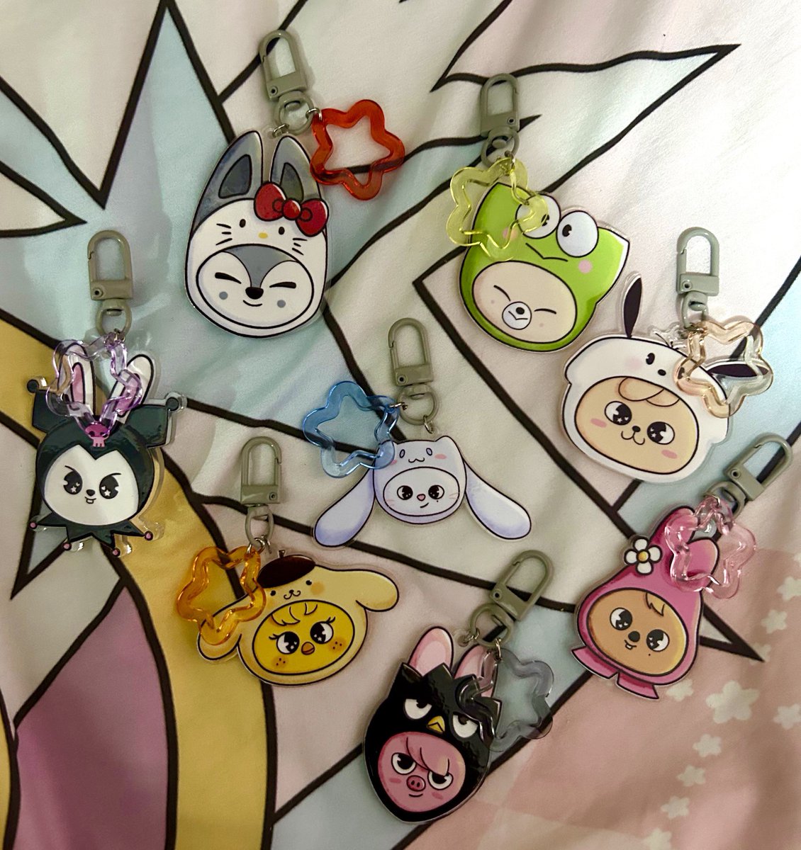 lixstarfreckles's tweet photo. gente vou abrir pré-venda desses chaveirinhos e queria saber como vcs preferem!
abaixo tem uma enquete para vcs votarem! ✨ https://t.co/u2FDvwiVZt