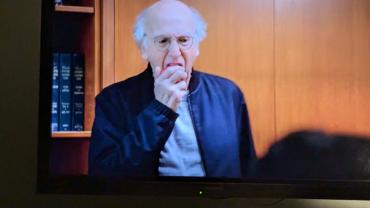 OnScreenApples 🍎📺 tweet media