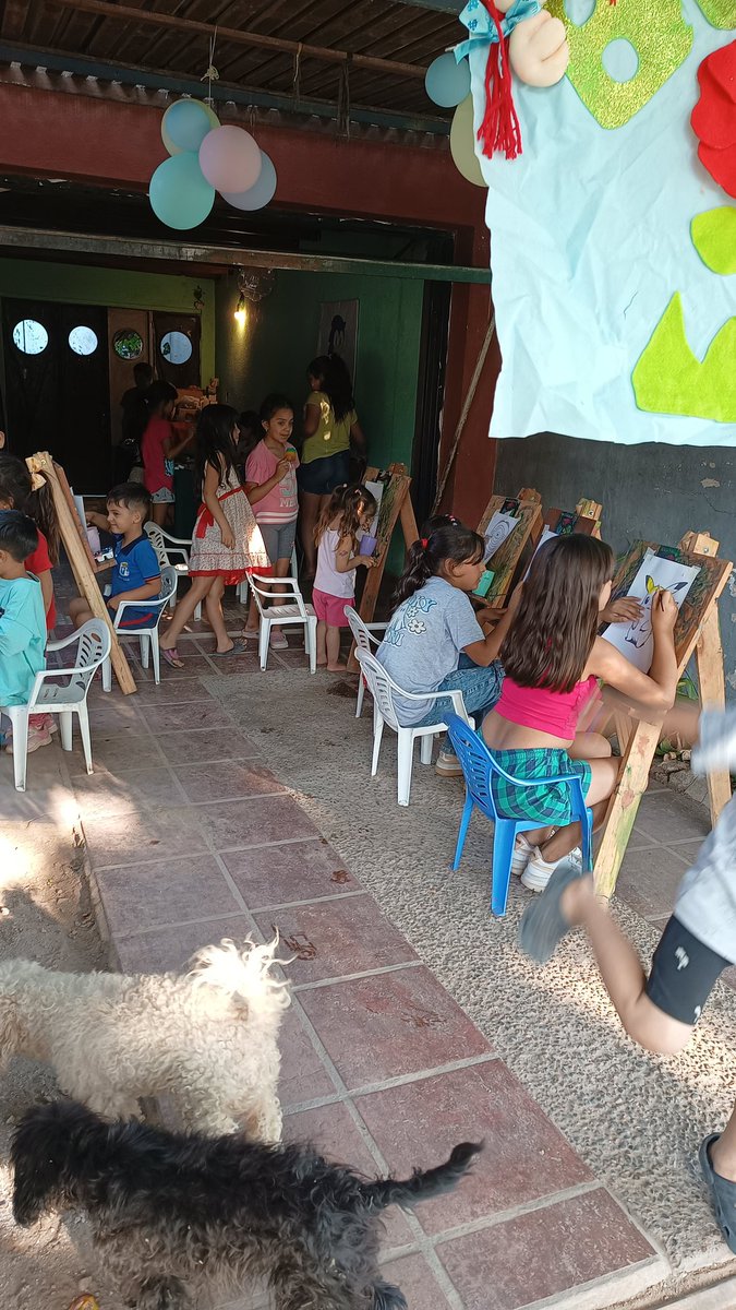 PROSECC11CBA's tweet photo. Anticipando la #Navidad en el merendero "Pasitos de Esperanza" barrio Villa La Tela #Córdoba capital 

@SoherElSukaria @marcelino__ @CMIbanez11 @arqmachadoambi1 @ProCbaCapital @proargentina https://t.co/V2gmvTmnBb