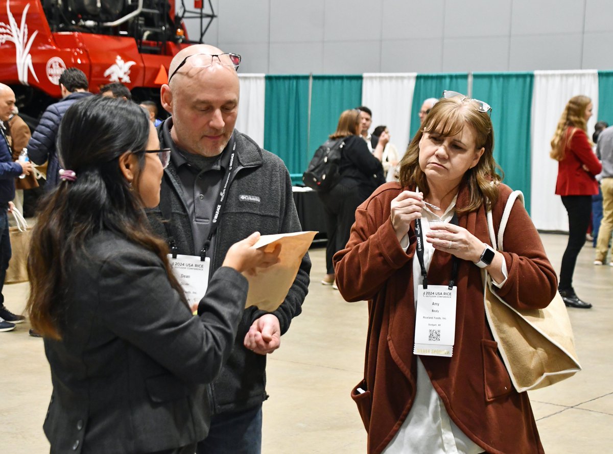 AgWriterVLBoyd's tweet photo. Attendees of the Rice Quality Workshop at #2024RiceOutlook were able to talk with rice breeders as well as sample several of their newer varieties. @Think_rice #CArice #USrice https://t.co/o2TEFL9x0B