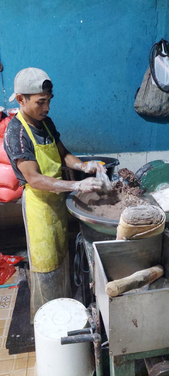 dodirahmad's tweet photo. Senin (09/12/2024), Dodi Rahmad A, S.Pi, Luhkan Kec. Merbau Mataram Kab. Lampung Selatan, Meninjau Poklahsar Cahaya Bahari dalam Produksi Bakso Ikan Tuna sebanyak 15.000 pentol, harga 700/pentol, penjualan wil sumbagsel.

#GiatLuhkanSatminkalBRPPUPP 
#luhlapor
@bppsdm_brppupp https://t.co/BQKLMOXP51