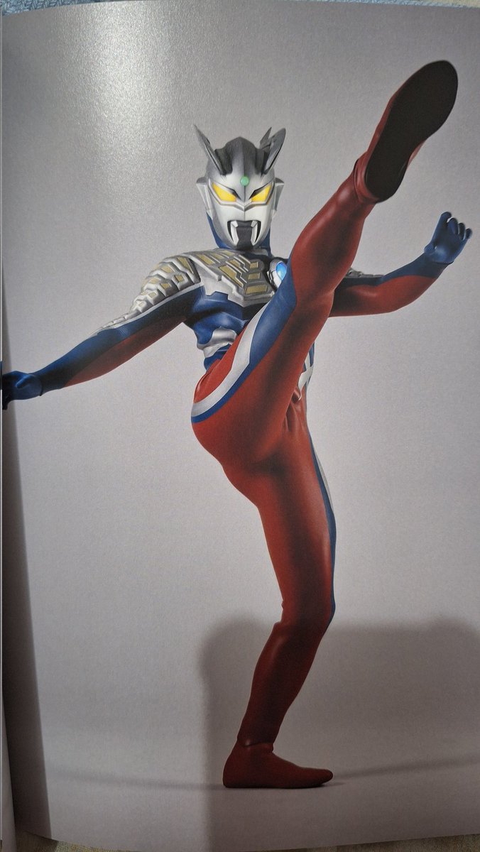 FggdddSallyL's tweet photo. Zero 15週年 寫真集入手
浪人形態 opening 印象最深~
Kick 力好高~~
#ウルトラマンゼロ
#zero15 #CountdowntoZero 
#岩田栄慶 https://t.co/BZdaN1sMx5