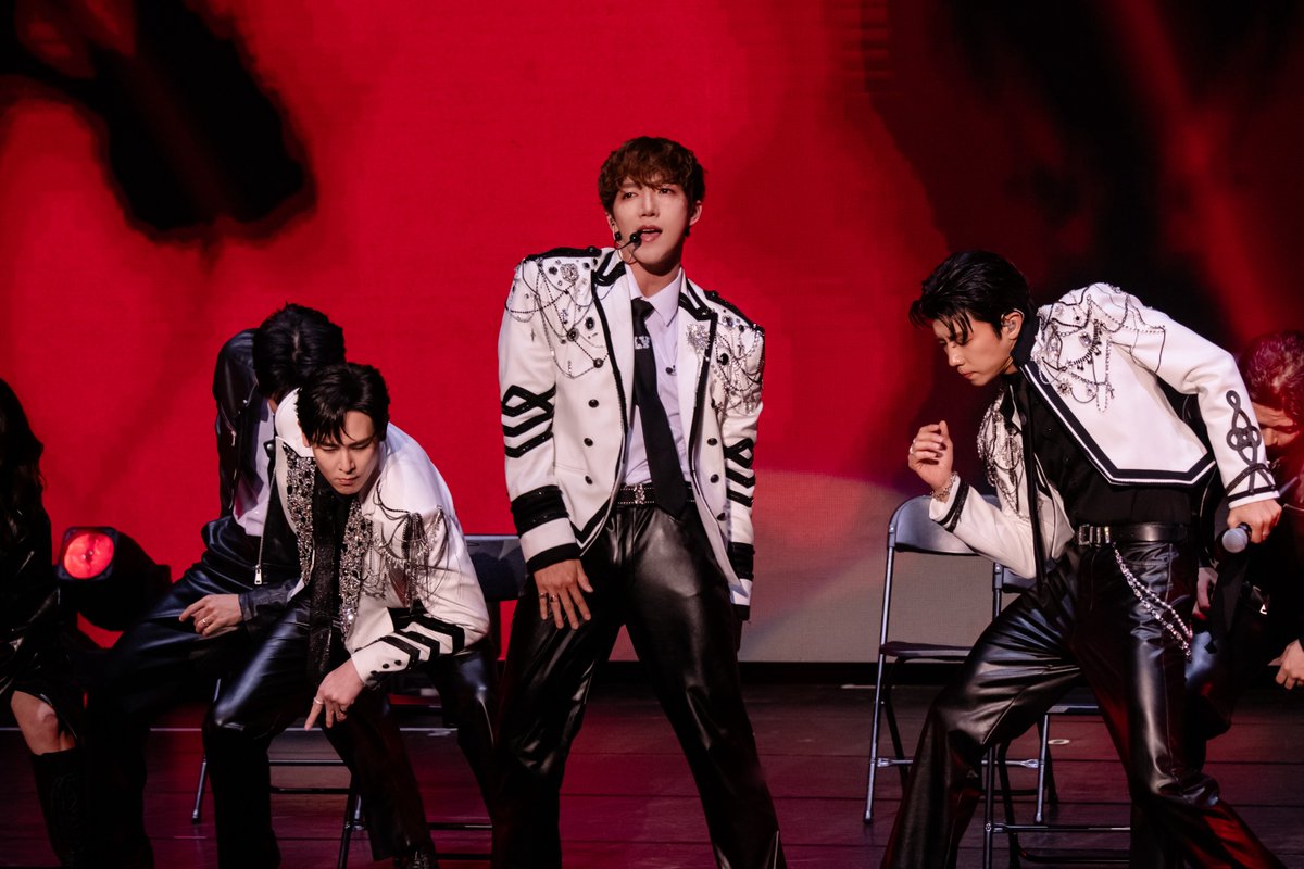 kbsworld_enter's tweet photo. 2PM JUN. K-닉쿤-우영, 현지 팬들의 뜨거운 사랑 속 타이베이 팬 콘서트 성료!
 
 - JUN. K-닉쿤-우영, 12월 7일 TICC 타이베이 국제 회의 센터서 'Fan-Con 2024 [ENWJ]' 개최

(사진제공: SHOW Office)

#준케이 #닉쿤 #우영 #JUN_K #NICHKHUN #WOOYOUNG #투피엠 #2PM https://t.co/ZxlPlEyjDV