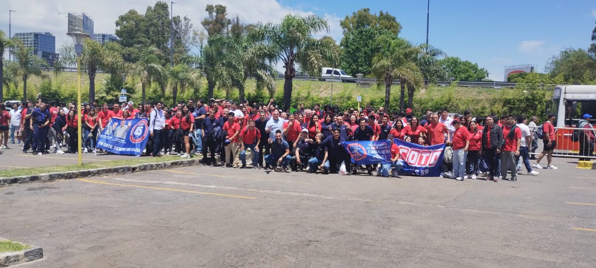 El Cuerpo de Delegados de Coto Capital Federal Presente en la Asamblea de memoria y Balance de nuestro querido Sindicato de Comercio !! Armando Cavalieri-Carlos Pérez Conducción, acompañando a Nuestro compañero y Referente <a href="/BuffonePablo/">Pablo Buffone</a> <a href="/CarlosPerezSEC/">Carlos Pérez</a>