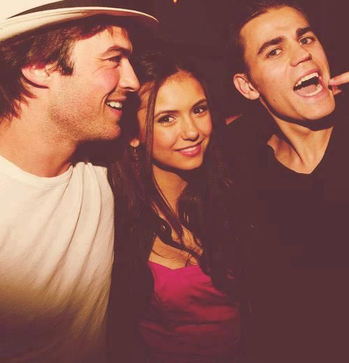 NinsDobrev_'s tweet photo. Meeting both of you changed my life,forever. Beyond thankful doesn’t sum it up. We had drama,love,fights,babies,fame,and friendship together. I love you both so much. When you go through what we all did,you know we are bonded for life. Thank y’all for being my family. https://t.co/GXTZka7Cn5