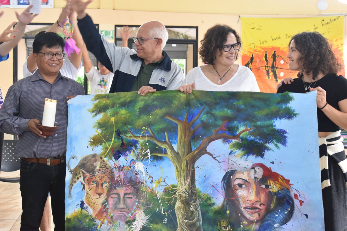 repam_amazonia's tweet image. La #REPAM se une a las voces que piden justicia y protección para las comunidades #indígenas y tradicionales que defienden la #Amazonia. 

¡Creemos juntos un futuro en el que se respeten los #DerechosHumanos  humanos y se proteja la Amazonía, nuestro hogar común!