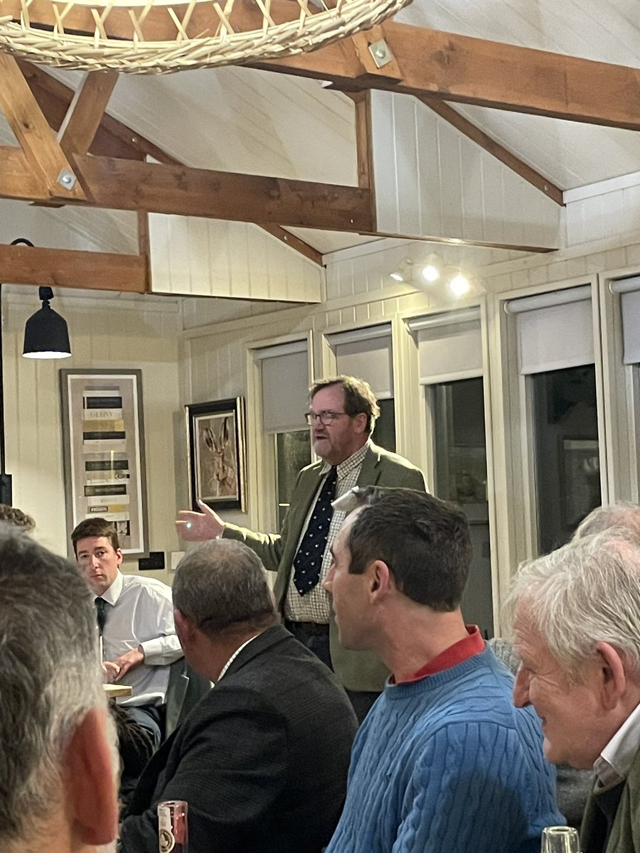 Mark Middleton tweet media