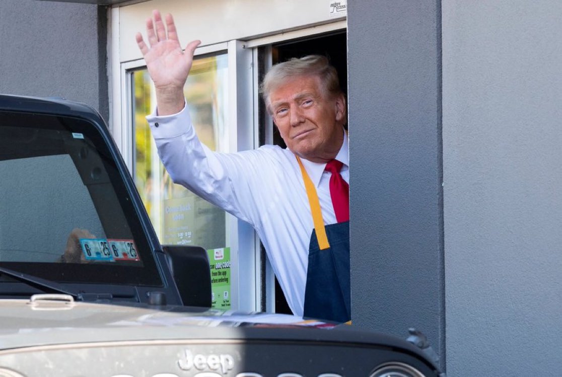 NotDevinsMom's tweet photo. 🚨Breaking News🚨 
Police release photo of McDonalds employee who snitched on Luigi Mangione. https://t.co/IgocXFXXlX