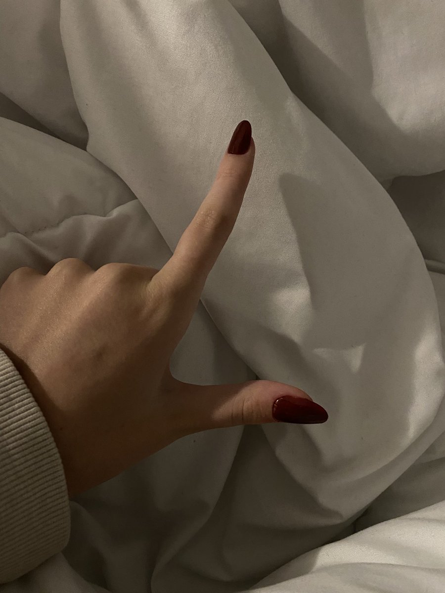 CallMeDivine_M's tweet photo. Les mains qui te dominent méritent la perfection. Nouvelle manucure !! 💅👑

#domina #findom #soumis #cashslaves #larbin #offrande #humanATM #moneyslaves 

°*•{@user385u}•*° https://t.co/lzWvc2dKZq