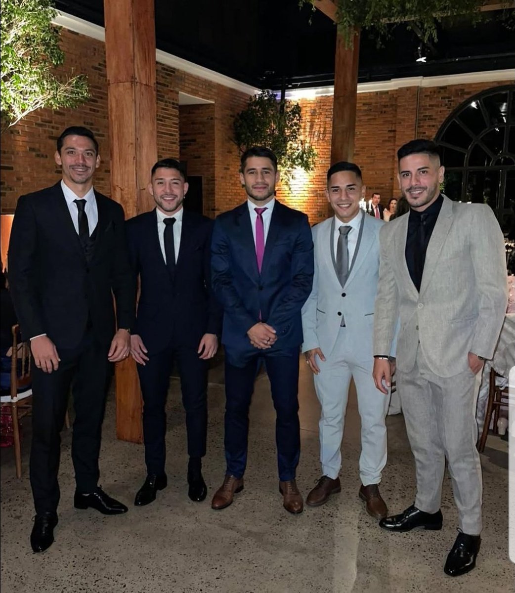 PollismoPostin's tweet photo. Los kps listos para ver a Olveira ganar los premios (si no gana es un robo) https://t.co/EdUi01d0Gv