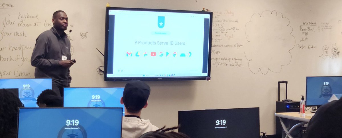 CtaeHs's tweet image. Mr. Ovince from @Google spoke to our class about Tech Careers in honor of CS Education Week! @AP_CoachHodge @SarahGrahamPCSD @ctae_pcsd @GaDOE_CS @csteachersorg #CSEdweek #GeorgiaDayofCode