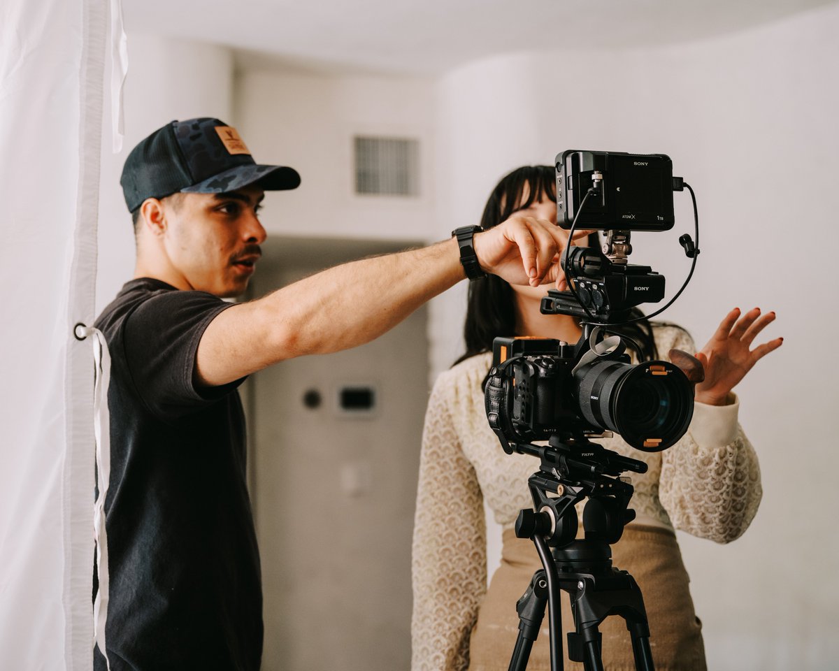 YWDTEAM's tweet photo. As creatives, we know what it feels like to work on projects without support. It’s isolating and exhausting, but it’s also taught us the value of community—the joy of using our gifts to help friends not just dream, but execute their vision.

https://t.co/ms2grWdreS https://t.co/fFx8aylZym