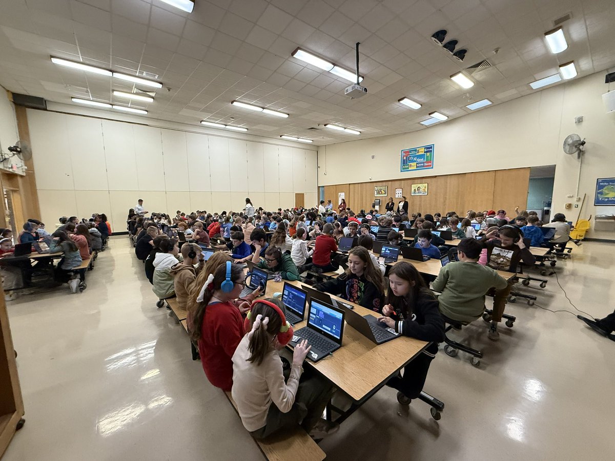 LPlanck910's tweet photo. I don’t know how I can only pick 4 pictures from today!  10th Annual School Wide #HourOfCode was 🔥!  Every student PK- 5 participated! #PalmerLibrary https://t.co/fs41Uqm2vH