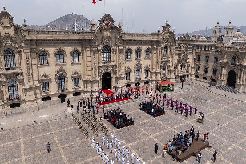 joseragas's tweet photo. ⚔️ Lo que debía ser una fecha especial y de celebración por los 200 años de la Batalla de Ayacucho, que definió la independencia de América del Sur, terminó siendo un evento gris, triste y aislado de una presidenta que se refugió en Lima para evitar ser abucheada públicamente. https://t.co/nPjYidK7pO