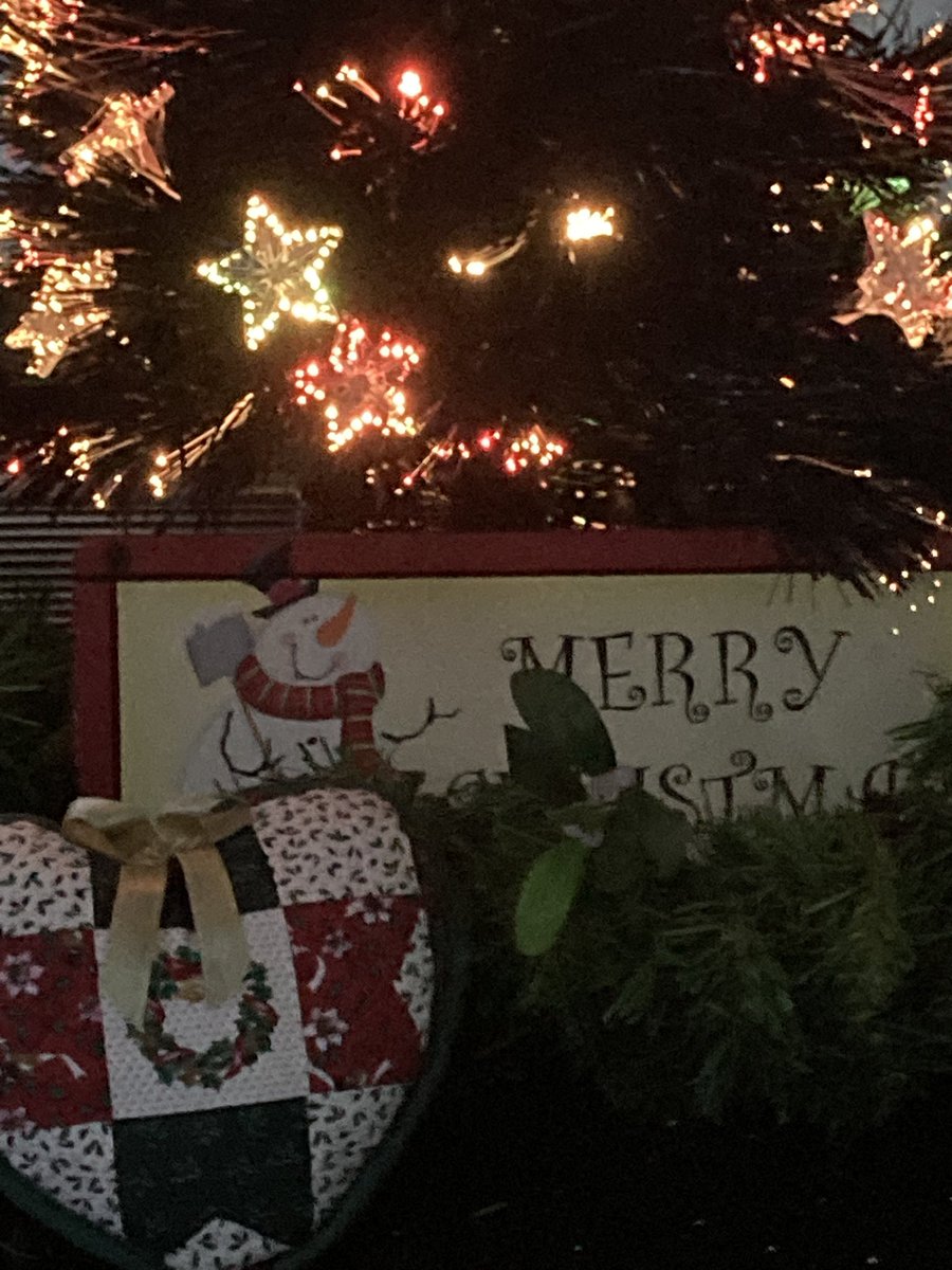 It’s beginning to look at lot like Christmas 🎤🎶🎵🎅🧑🏼‍🎄🎄❤️