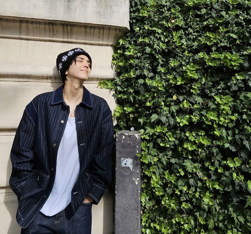 hooniesmiles's tweet photo. Younghoon x Paris 🇫🇷 https://t.co/K9czMchrqm