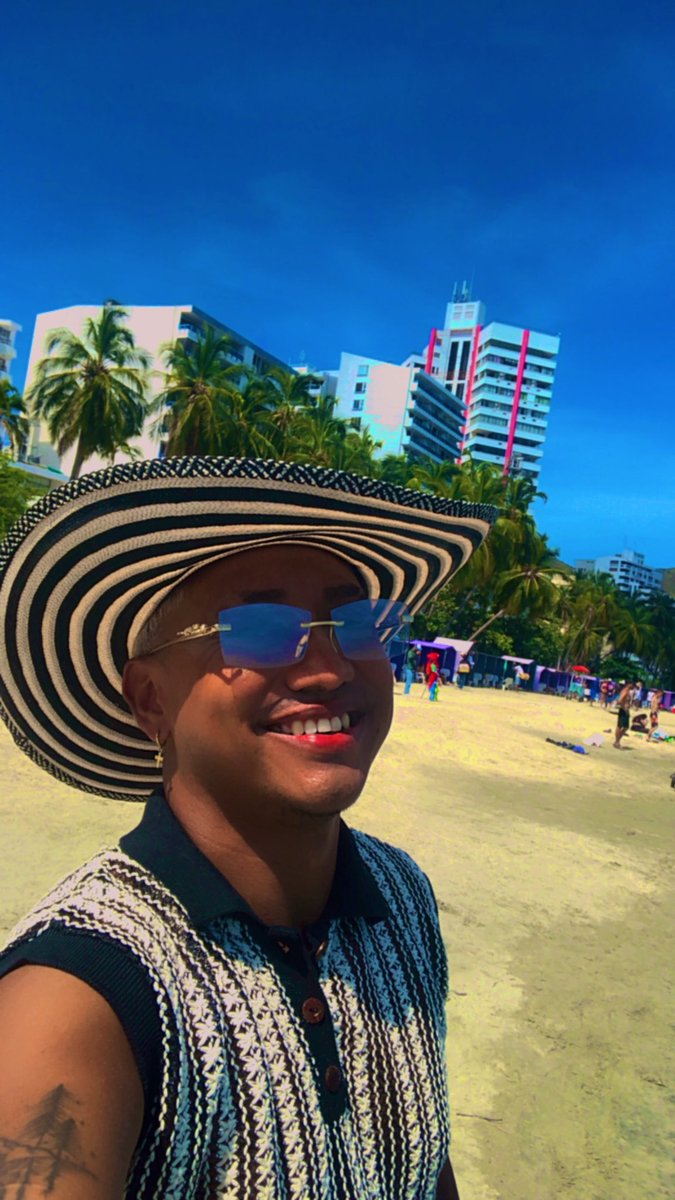 fernandosay_'s tweet photo. La tranquilidad es un estado que debería ser permanente ☀️ https://t.co/gMAZW4GqFW