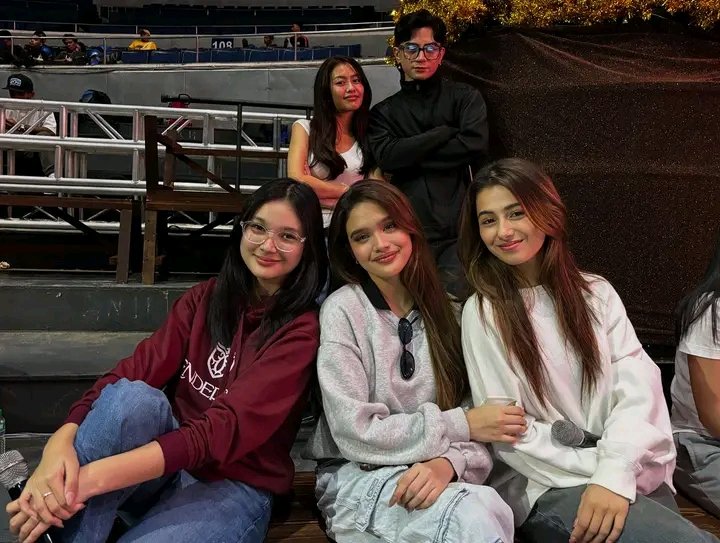 madam_criza's tweet photo. Criza with Xyriel,  Bianca, Analain, Karina , Shanaia, Gello at Ashley!  

Watch the highly-anticipated 2 - part #ShineKapamilya : The #ABSCBNChristmasSpecial2024 on DECEMBER 14 and 15 at 8:30 PM on the Kapamilya Channel, Kapamilya Live, and A2Z! https://t.co/pXtfE7FwYx