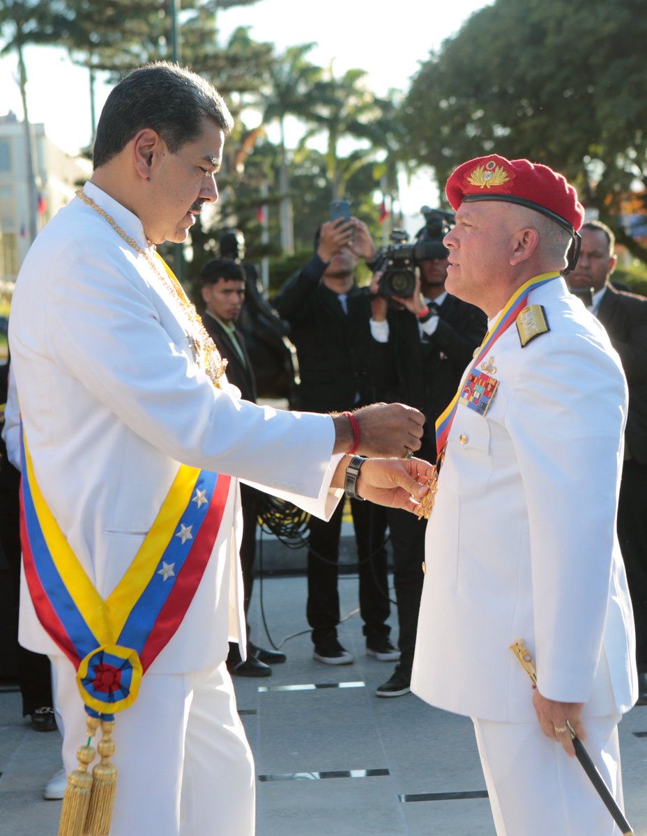 #NavidadesAlegríaYPaz | El presidente de la República Bolivariana de Venezuela, Nicolás Maduro, destacó este lunes la fuerza espiritual de los libertadores y libertadoras hace 200 años, en la Batalla de Ayacucho, fundamental “para alimentar tanto la estrategia como la táctica del