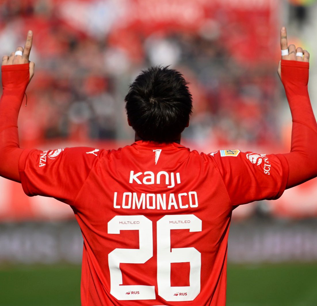 🚨#River | River sondeó a Kevin Lomónaco. Independiente tiene una prioridad de compra de USD 3M por el 70%, aunque las condiciones de pago no convencen.

*️⃣ Desde el entorno del jugador creen que el Millonario irá con fuerza por él tras el campeonato.

ℹ️<a href="/RenzoMPantich/">RENZO PANTICH</a>