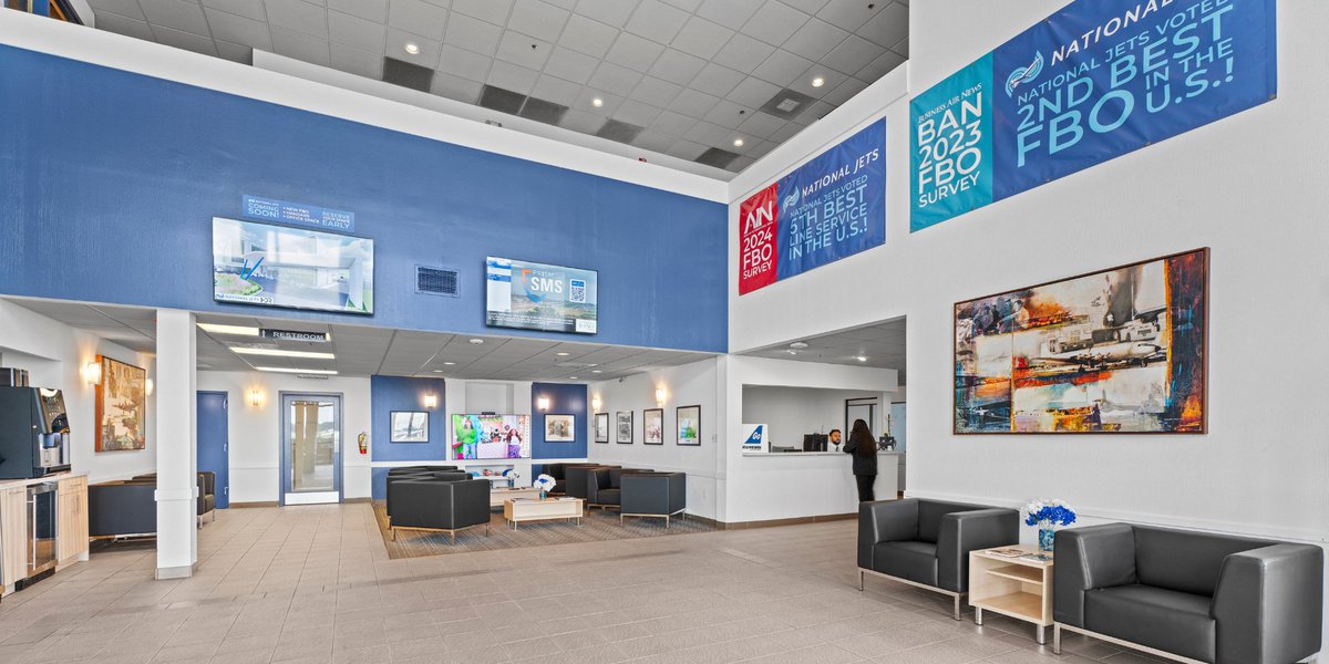ParagonAviation's tweet image. . @njetsFLL
at Ft. Lauderdale International is a top FBO with 50+ years of experience! Enjoy their modern facility with a spacious lobby, pilot lounge, and conference room. Their FAA-certified maintenance team ensures exceptional service for all aircraft. ✈️#NationalJets